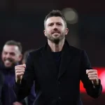 Roy Keane 'bắn thẳng': Carrick không đủ tầm cầm quân MU, MU cần một 'ông lớn' như Tuchel! 1