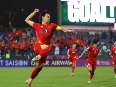 Đình Bắc ‘lội ngược dòng’ ngoạn mục, vượt mặt Li Hao để đăng quang Cầu thủ ấn tượng nhất U23 châu Á 2026