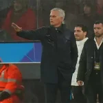 Mourinho khóc tại Benfica: Lật mặt Real Madrid, bung bét lời đáp trả sau tháng ngày bị 'ném đá' 1