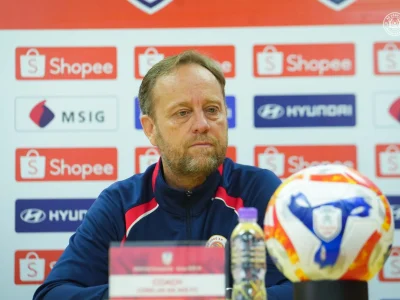 HLV Polking tuyên bố ‘không buông xuôi’, CAHN quyết ‘cắn răng’ đánh bại Tampines Rovers dù bị loại