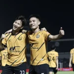 HLV Thanh Hóa gây sốc: 'Cầu thủ mệt thì cứ đi bộ, đừng cố!' 1