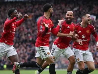 Gary Neville: ‘MU đang có cơ hội cực lớn vào Top 4, điều không tưởng cách đây vài tuần’