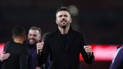 Roy Keane 'bắn thẳng': Carrick không đủ tầm cầm quân MU, MU cần một 'ông lớn' như Tuchel! 1