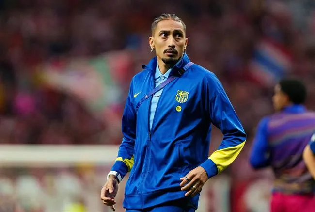 Raphinha nổi giận: 'Barca bị cướp trắng trợn, trọng tài sai lầm ở Champions League' 1